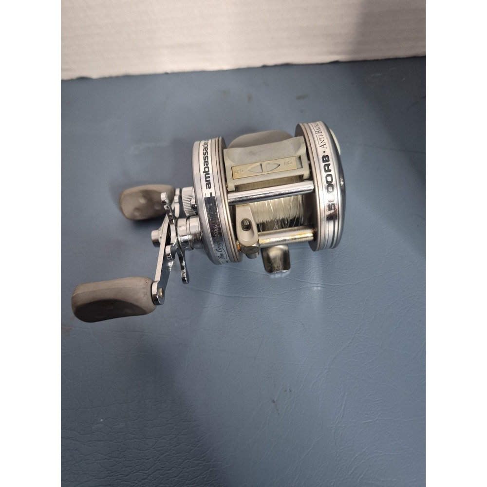 Ambassaduer 5600AB Baitcast Fishing Reel Euc